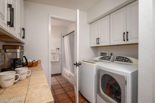 6101 Camino De Santa Valera, Tucson AZ  85718-3722 exterior