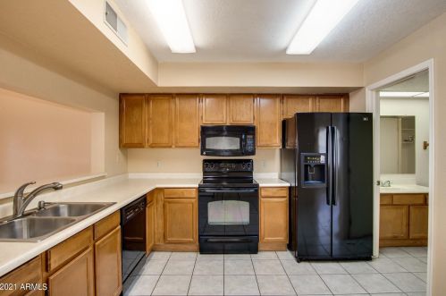 15802 37 Dr, Phoenix AZ 85029-1144 exterior