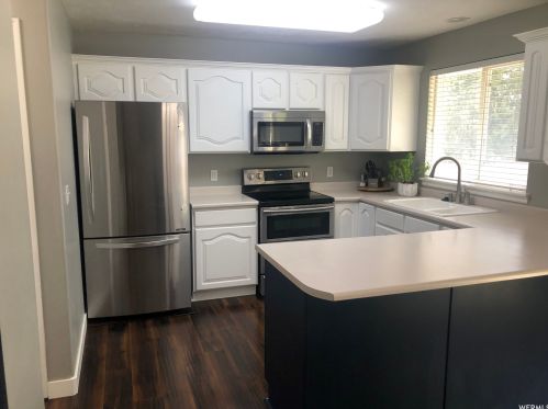 341 Ln Vera Ln, Sandy UT 84094 exterior