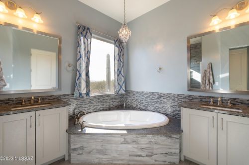 4358 Lambert Ln, Tucson AZ  85742-9084 exterior