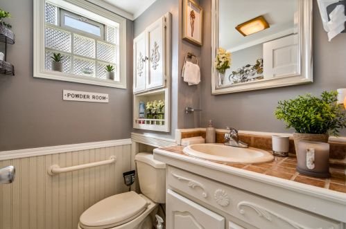 2042 15 Ave, Broadview IL 60153-1205 exterior