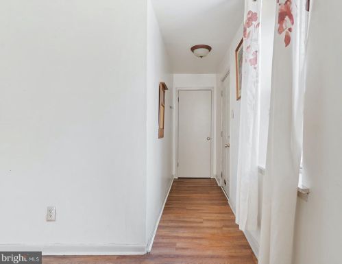 1239 6 St, Philadelphia PA 19140-4561 exterior