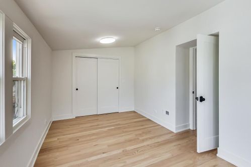 2830 Barry Ave, Chicago IL  60618-7016 exterior