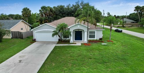 1601 Ocean Cove Ave, Fort Pierce FL  34953-2561 exterior