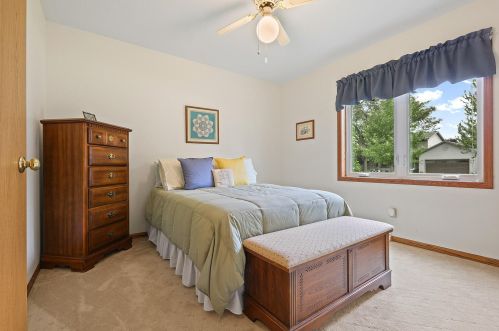 2418 Risch Ln, Manitowoc WI 54220-1190 exterior