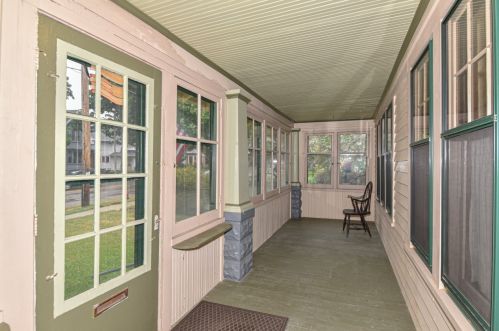 1144 Glenview Ave, Milwaukee, WI 53213-3012