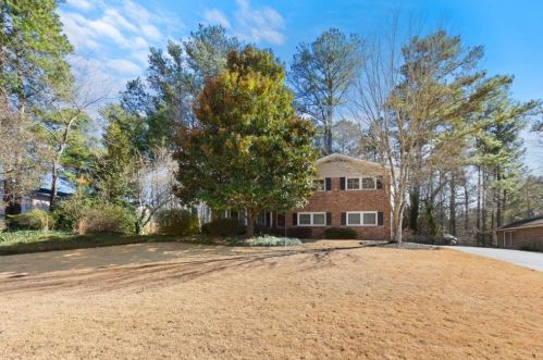 4919 Coldstream Dr, Atlanta GA 30360-1605 exterior