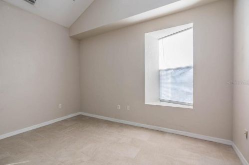 9509 Citrus Glen Pl, Tampa FL 33618-4018 exterior