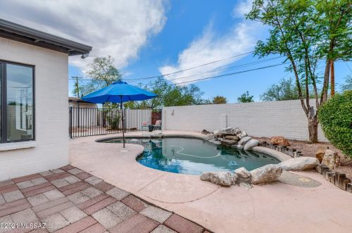 4901 17th St, Tucson AZ  85711-4354 exterior