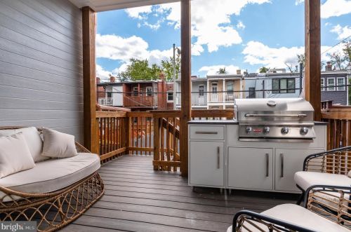 1744 T St, Washington DC 20009-7102 exterior