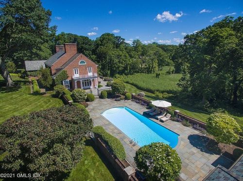 200 Clapboard Rdg Rd, Greenwich CT 06831-3352 exterior