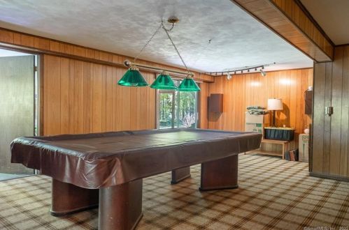 59 Sarah Bishop Rd, Ridgefield CT 06877-1215 exterior