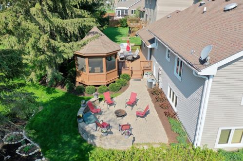 965 Greta Ave, Bull Valley IL exterior