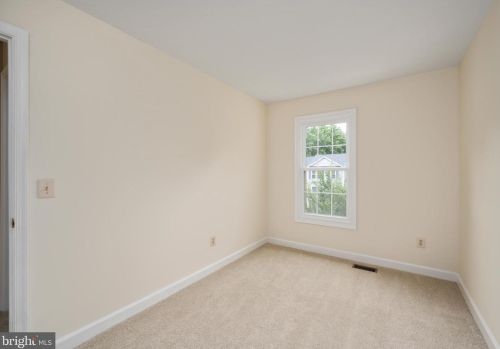 6133 Joust Ln, Alexandria VA 22315-4809 exterior