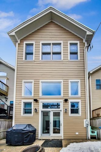 2236 Fletcher St, Chicago IL 60634-4033 exterior