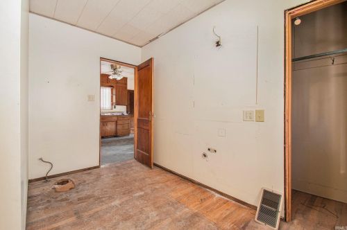 617 9 St, Mishawaka IN 46544-4919 exterior