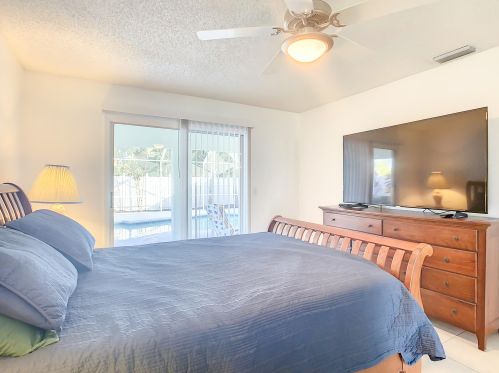 2761 Eagle Dr, Fort Pierce FL 34984-8919 exterior