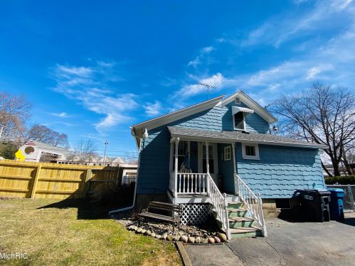 1140 Park St, Kalamazoo MI 49007-3487 exterior