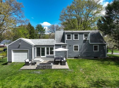 57 Knollwood Rd, Farmington CT 06032-1013 exterior