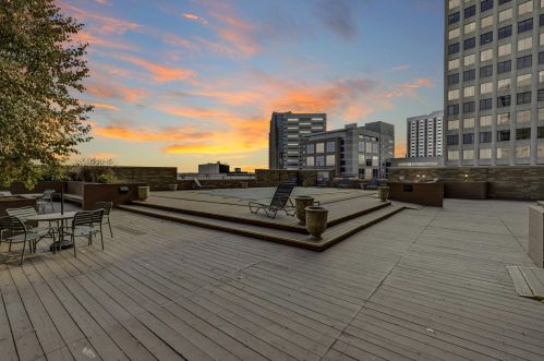 66 9th St, Saint Paul MN  55101-4700 exterior