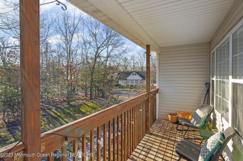 150 Harlequin Glade, Berkeley Township, NJ 08721-1394