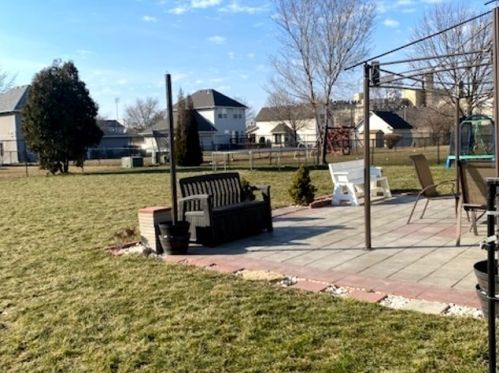 9 Un St, Joliet IL 60433-1143 exterior