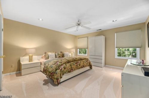 40 Winged Foot Dr, Livingston NJ 07039-8218 exterior