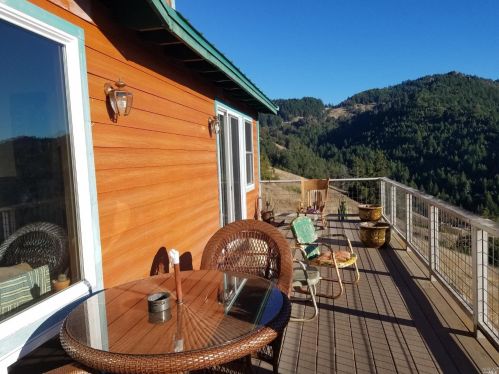 5621 Westview Rd, Willits, CA 95490-9658