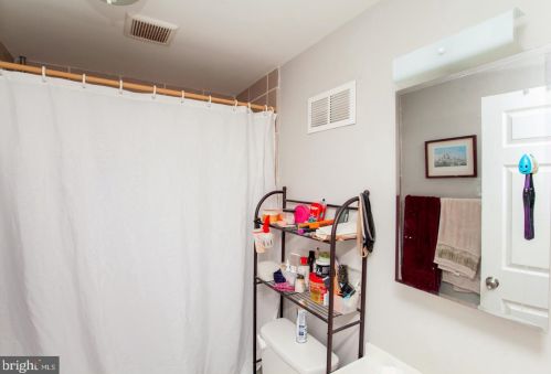 2302 Carlisle St, Philadelphia PA 19132-0040 exterior