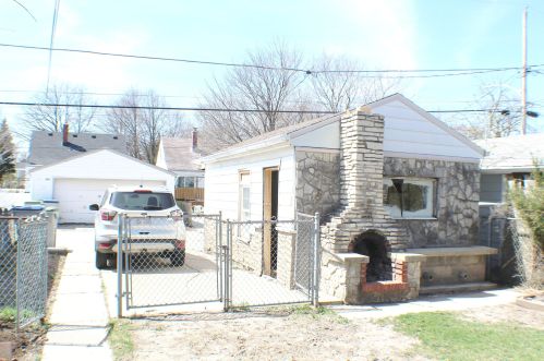 505 73 St, Milwaukee WI 53219-1212 exterior