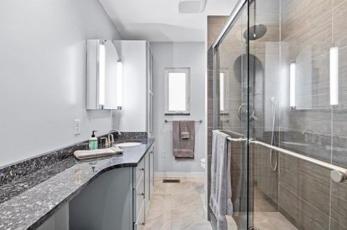 187 42 St, Pittsburgh PA 15201-3137 exterior