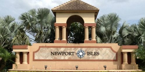 2201 Marshfield Ct, Fort Pierce FL  34953-4372 exterior