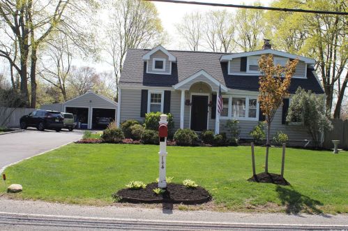 144 Old Country Rd, Huntington Station NY 11747-1814 exterior