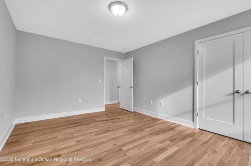 16 John St, Old Bridge NJ 08857-1705 exterior