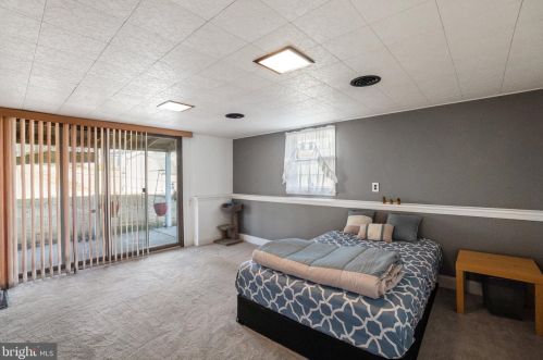 421 Manor Dr, Media PA 19063-5933 exterior