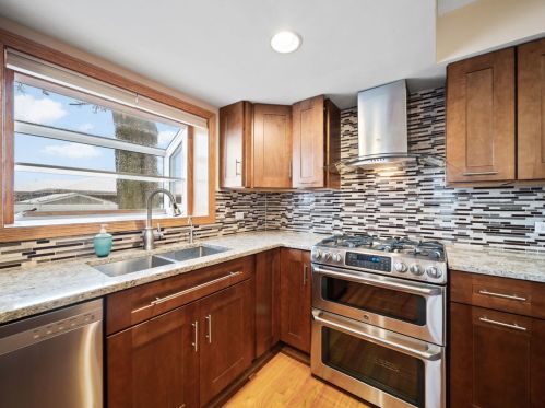 7619 Argyle St, Chicago IL 60640-3307 exterior