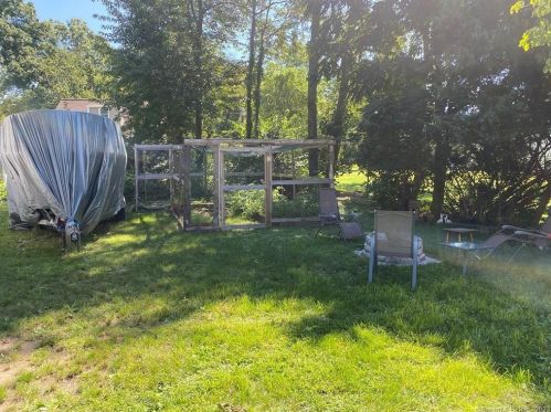 505 St, Milford CT 06461-2051 exterior