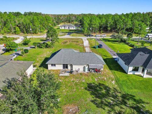 3370 27 Ave, Naples FL 34117-7136 exterior