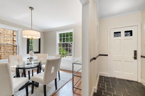 6665 Sioux Ave, Chicago IL 60646-2822 exterior