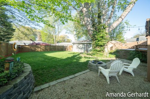 215 Mcconnell Ave, Meskegon MI 49445-2762 exterior