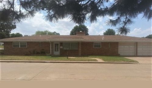 519 11th St, Capron, OK 73717-2025