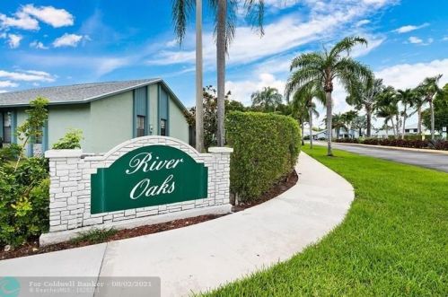 9139 20th St, Boca Raton FL 33428-7603 exterior