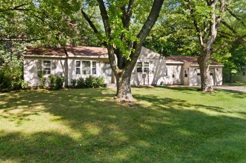 7633 Lk Wood Dr, Kalamazoo MI 49002-4337 exterior