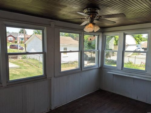 5945 Pointe Blvd, Saint Louis MO 63147-1032 exterior