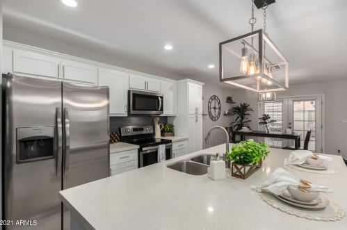 2502 22 Ave, Phoenix AZ 85009-1926 exterior