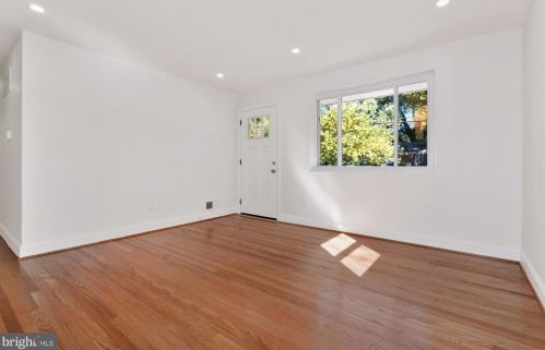 4608 Coachway Dr, Rockville MD  20852-2338 exterior