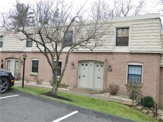 646 Carriage Cir, Pittsburgh, PA 15205-1625