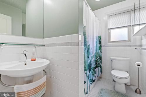 4 Northgate Vlg, Media PA 19063-2039 exterior