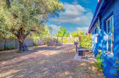 1721 Devonshire Ave, Phoenix AZ 85033-3241 exterior