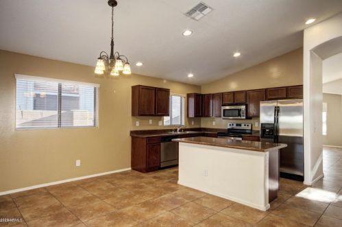 24106 25th Pl, Phoenix AZ  85024-5248 exterior